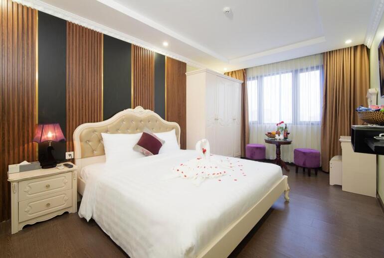 Khách sạn 64 phòng đường Hồ Xuân Hương, Ngũ Hành Sơn (3 sao)